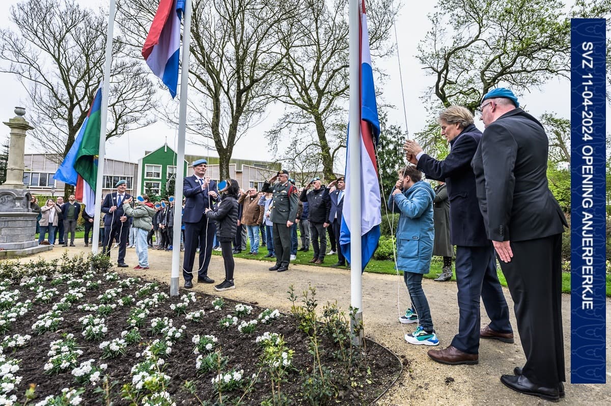 De opening van het Anjerperkje, foto 5